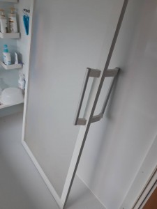 浴室入口のレール掃除！！