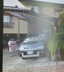 カーポート前