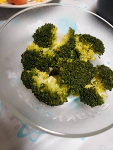 22806