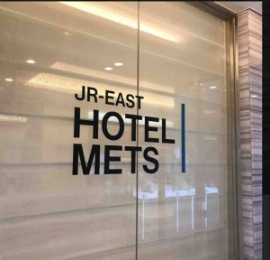98657