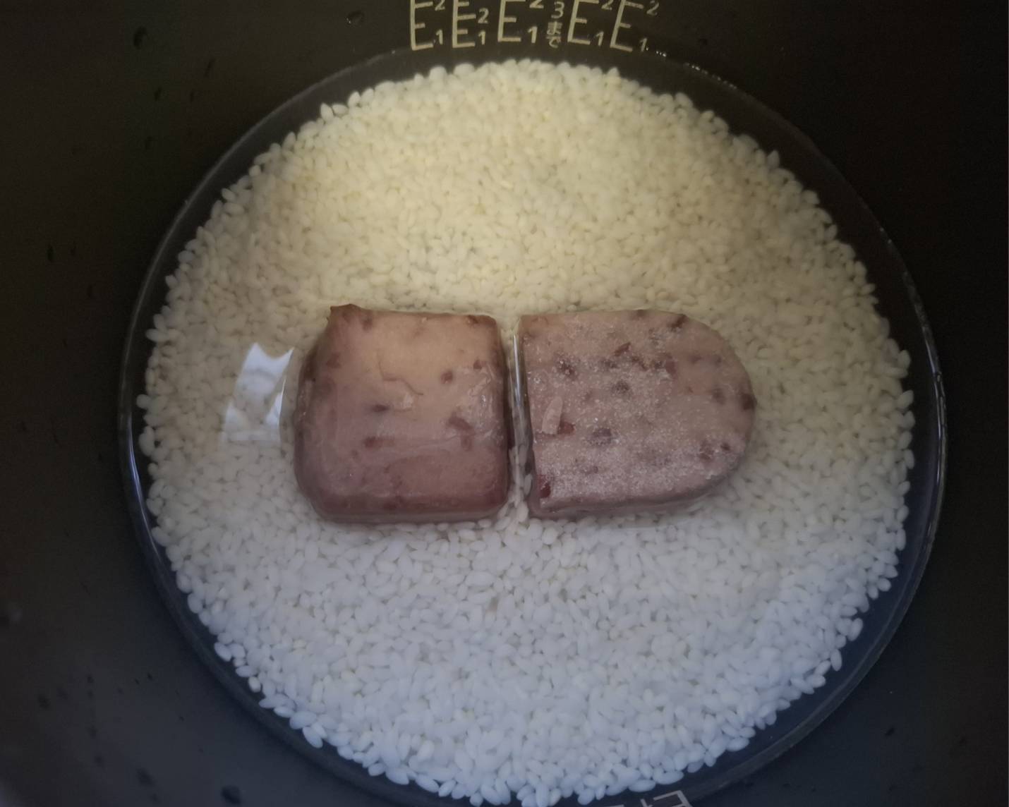 90456